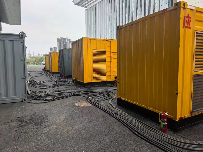 霍山不同季节柴油发电机组保养有哪些注意事项?